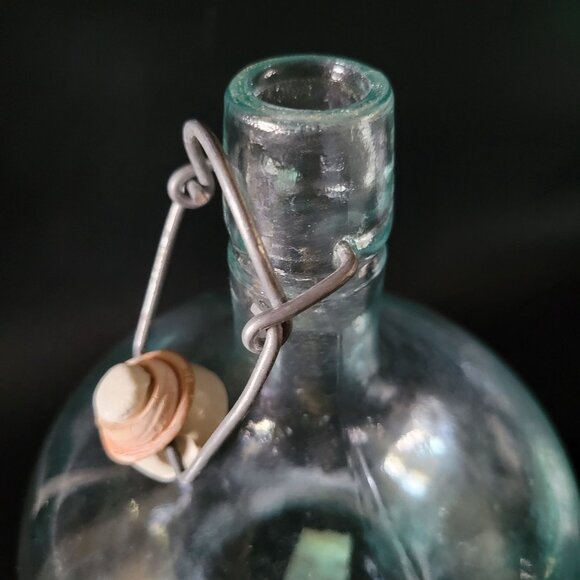 Vtg Blown Green Glass Bottle Wire Bail  Porcelain Stopper Made in Italy, Rustic - Picture 8 of 10